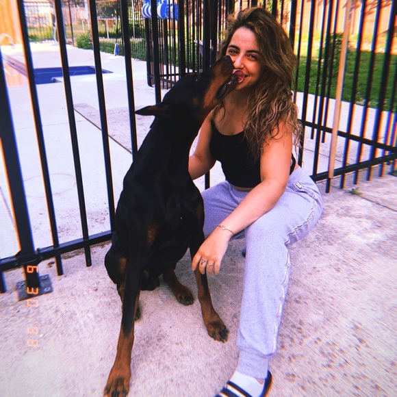 Meet your Posher, Francesca - Picture 1 of 1